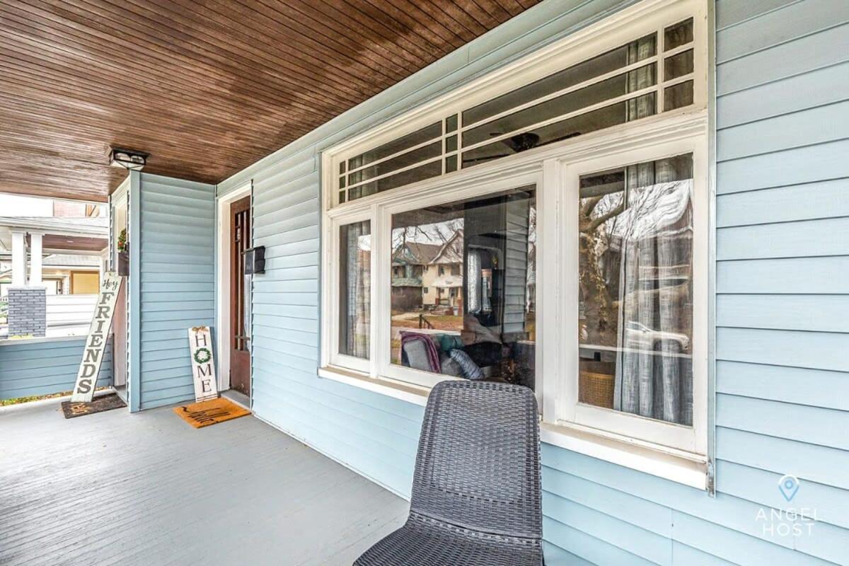 Beautifully Remodeled Duplex Apt In West Blvd Cleveland Bagian luar foto