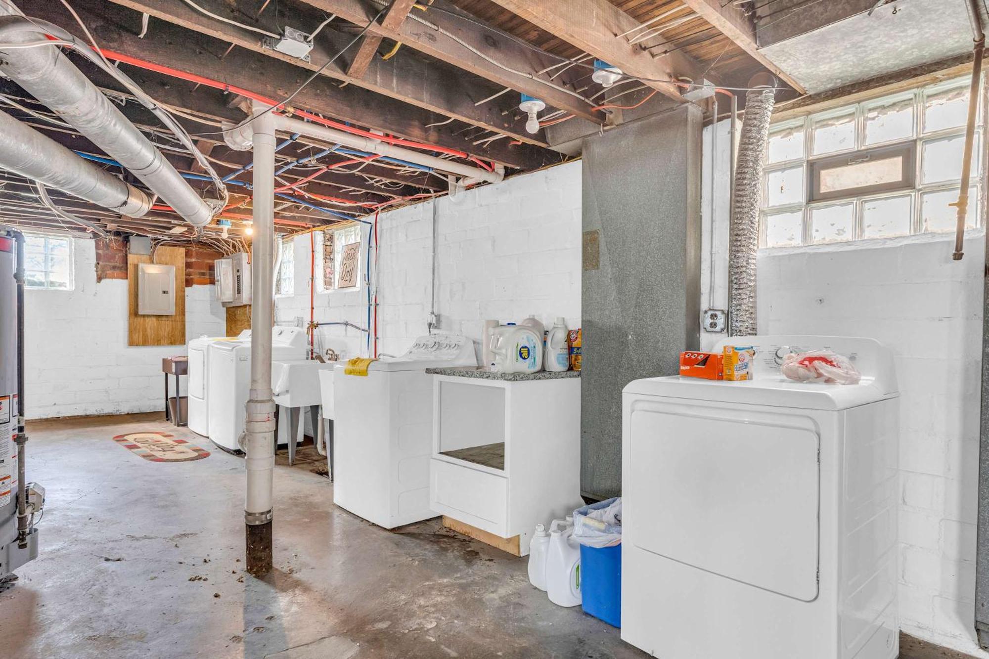 Beautifully Remodeled Duplex Apt In West Blvd Cleveland Bagian luar foto