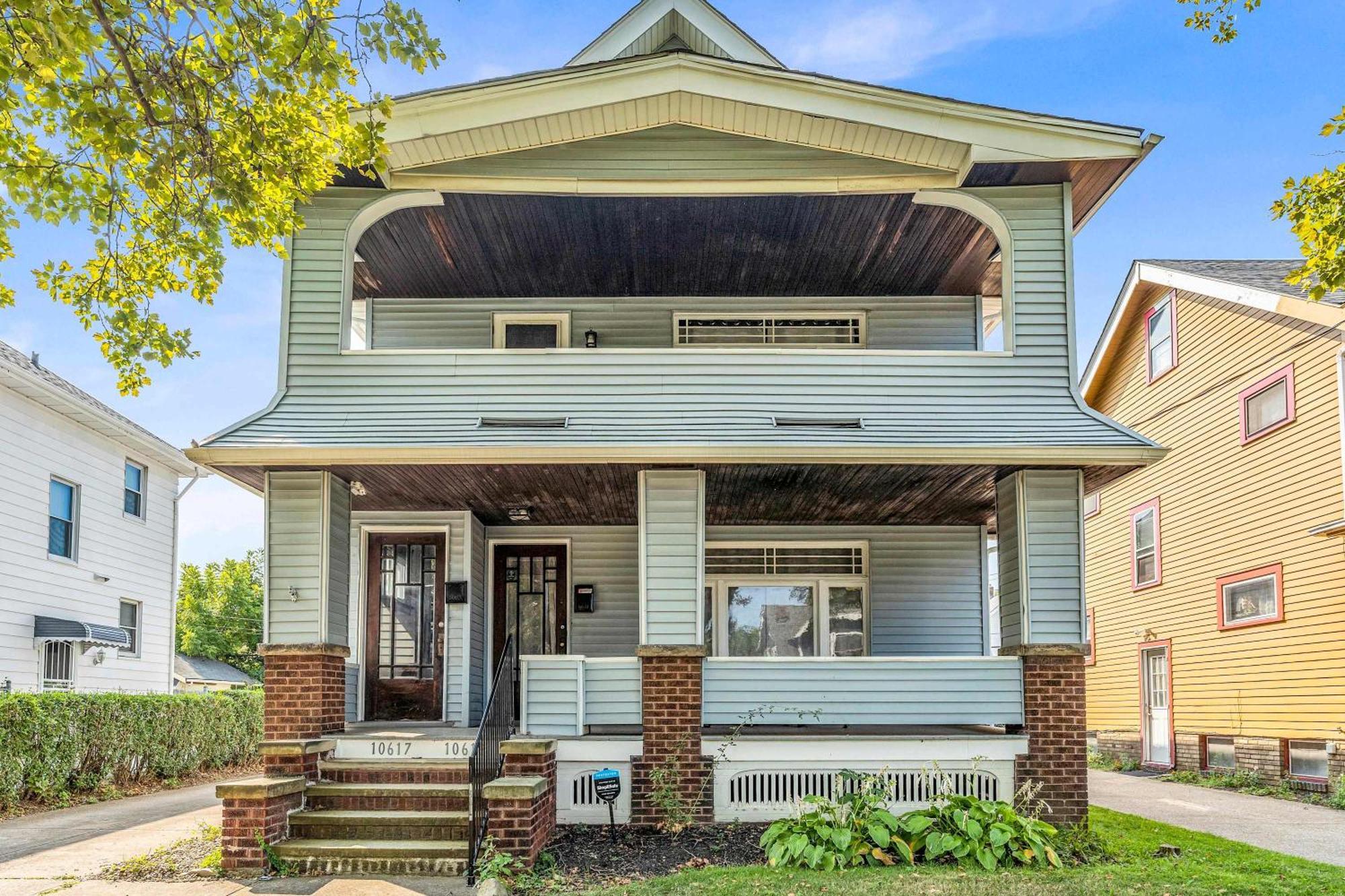 Beautifully Remodeled Duplex Apt In West Blvd Cleveland Bagian luar foto