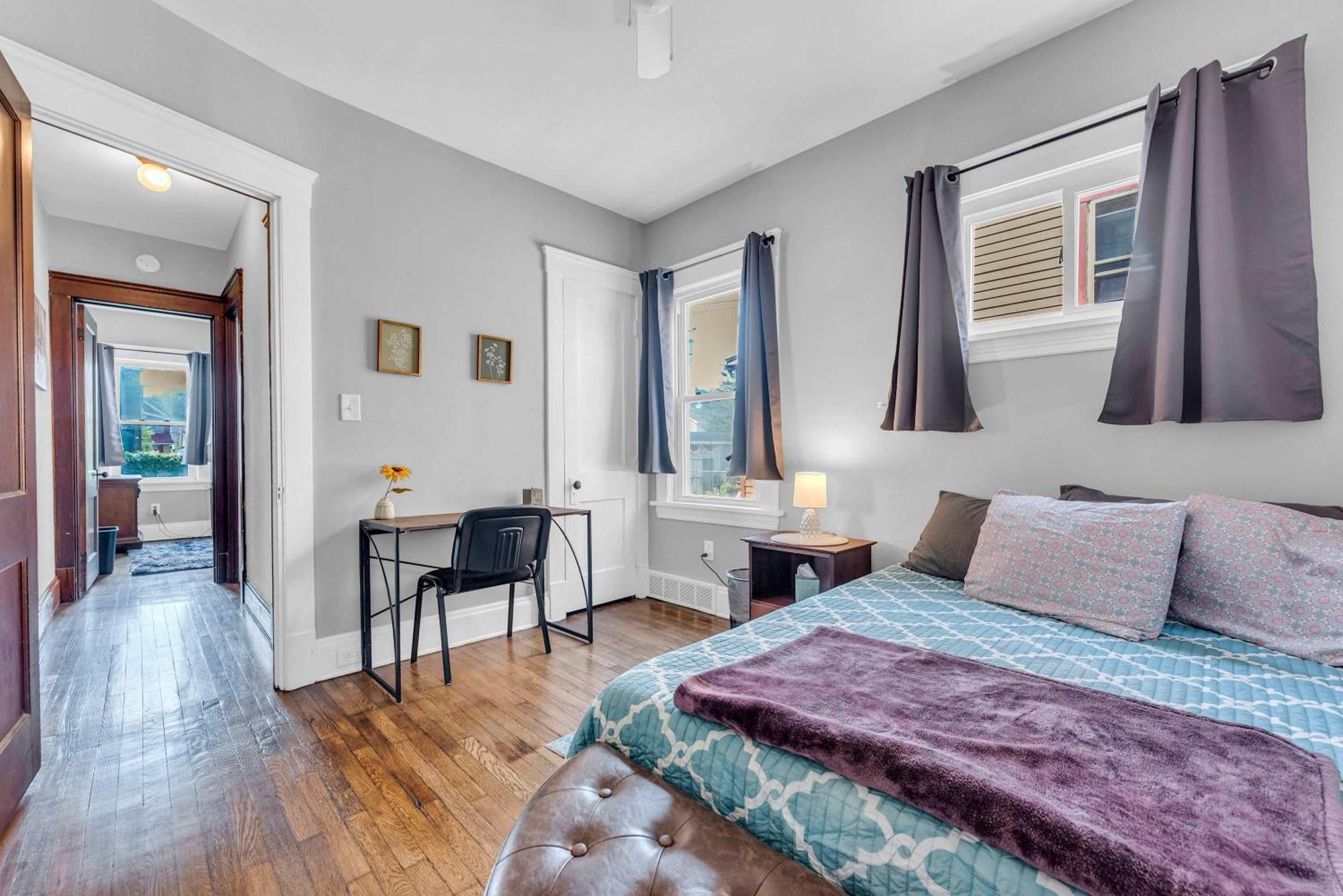Beautifully Remodeled Duplex Apt In West Blvd Cleveland Bagian luar foto