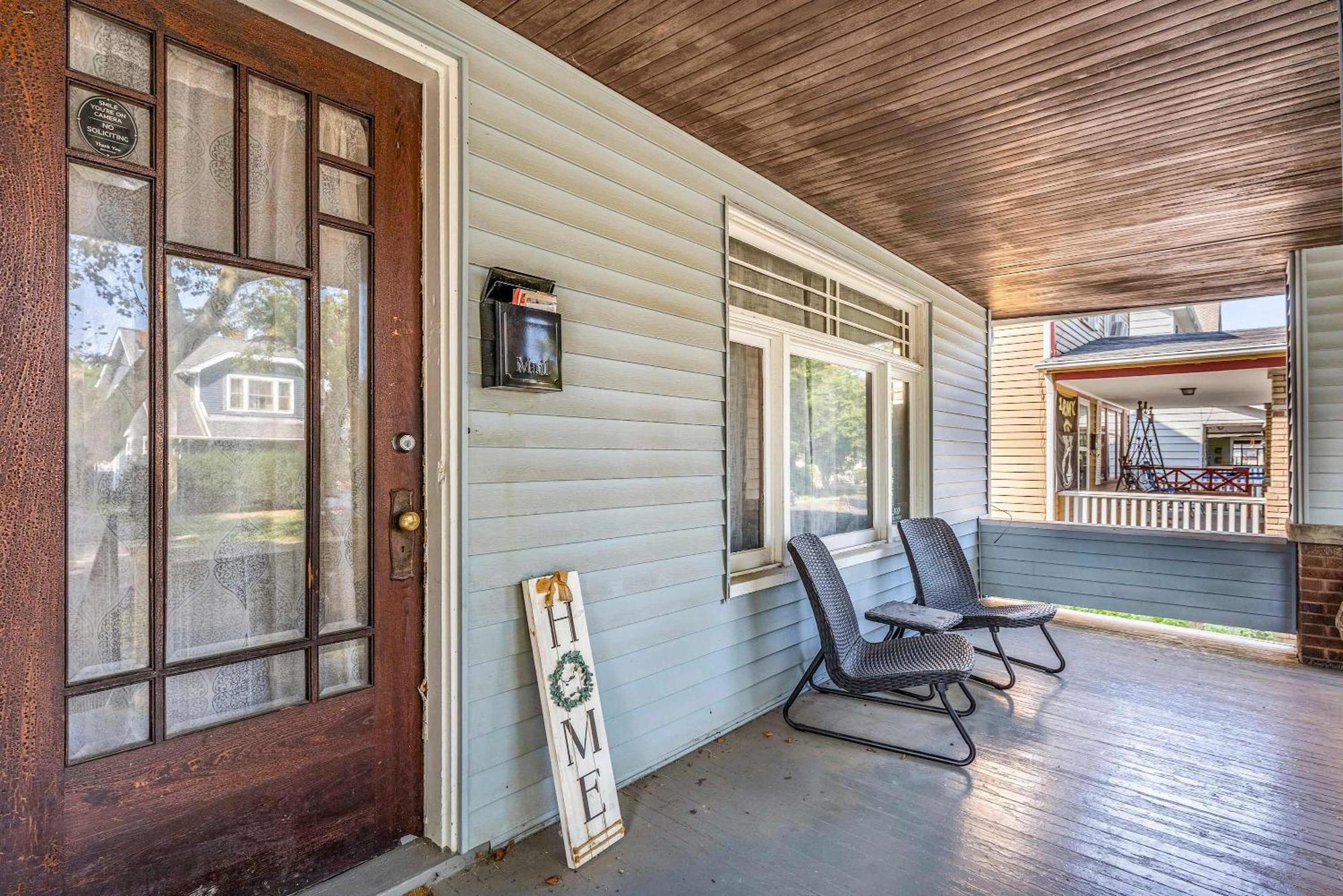 Beautifully Remodeled Duplex Apt In West Blvd Cleveland Bagian luar foto